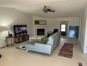 2894 River Lake Dr in Chipley, FL - Foto de edificio - Building Photo