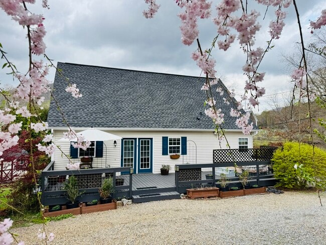 1 Reed Rd in Asheville, NC - Building Photo - Building Photo