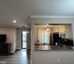 101A Saxony Dr in Mount Laurel, NJ - Foto de edificio - Building Photo