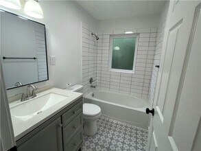 523 S Maple St in Siloam Springs, AR - Building Photo - Building Photo