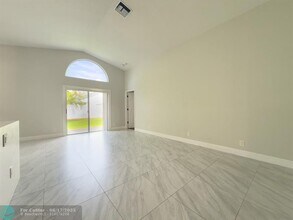 12204 Sunset Point Cir in Wellington, FL - Building Photo - Building Photo