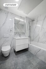 571 Ocean Pkwy in Brooklyn, NY - Foto de edificio - Building Photo