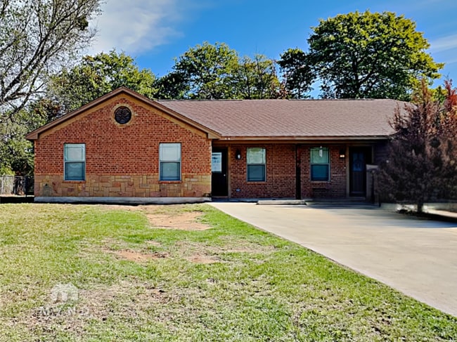 property at 414 N Ave E