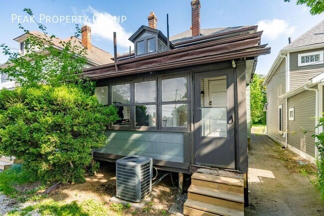 25 E Blake Ave in Columbus, OH - Building Photo - Building Photo