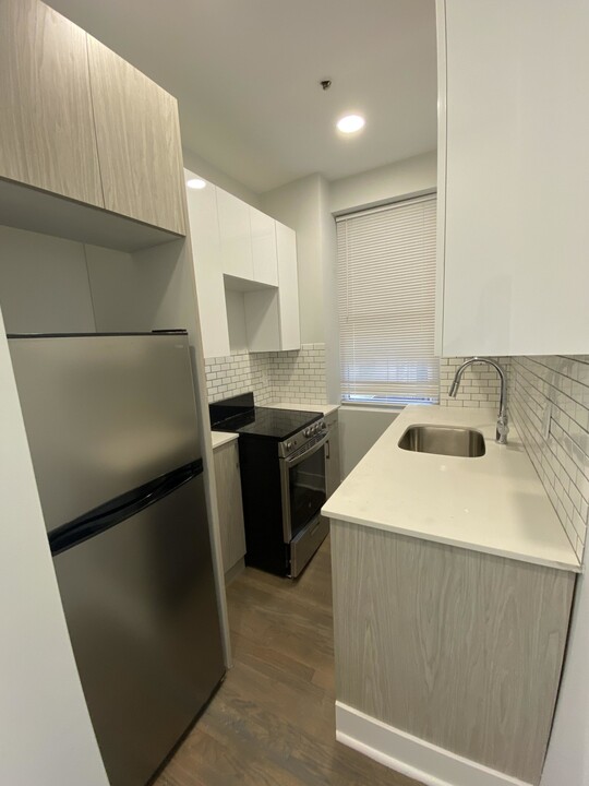 131 Park Dr, Unit 3 in Boston, MA - Building Photo