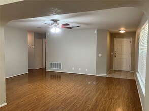 2023 Harvest Moon Dr in Cedar Park, TX - Foto de edificio - Building Photo