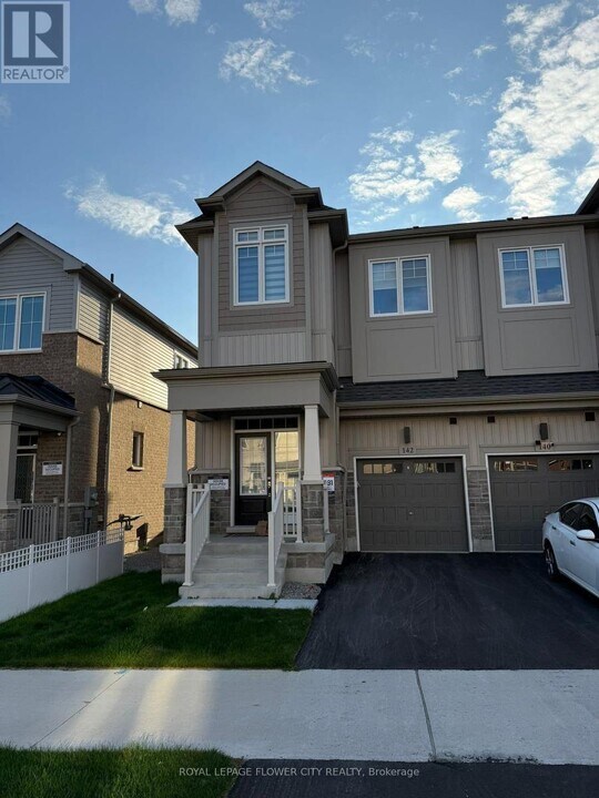 142 Greer St in Barrie, ON - Building Photo