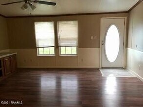 446 Chemin Metairie Rd in Youngsville, LA - Building Photo - Building Photo