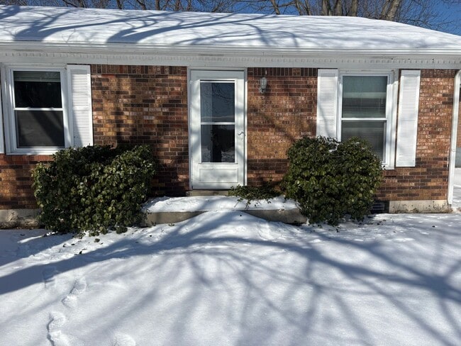 property at 93 E Airview Dr