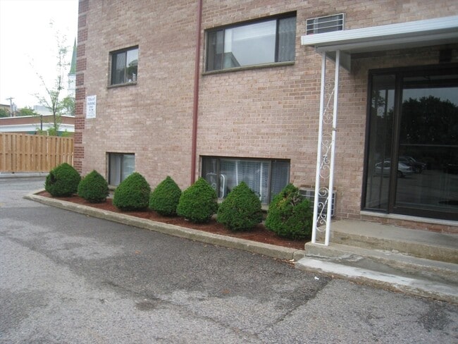 763 Main St-Unit -46 in Waltham, MA - Building Photo - Building Photo