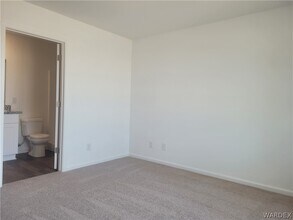 2121 Pesuna Dr in Bullhead City, AZ - Building Photo - Building Photo