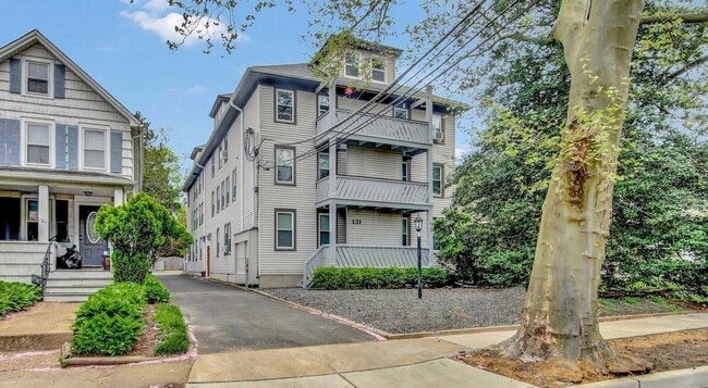 127-131 Hudson Ave