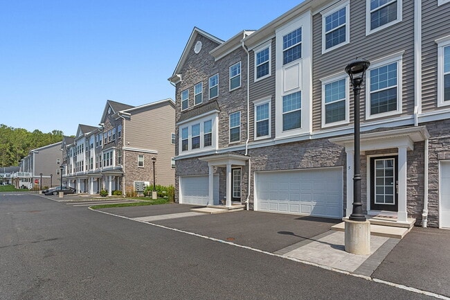 property at 5 Coogan Ct