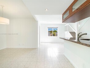 1323 NE 5th Ave in Fort Lauderdale, FL - Building Photo - Building Photo