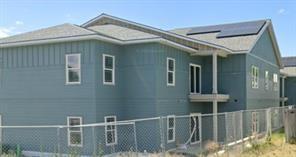 215 NW 11th St in Hermiston, OR - Foto de edificio - Building Photo