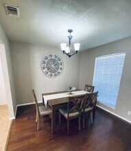 1910 Oakline Dr in San Antonio, TX - Building Photo - Building Photo