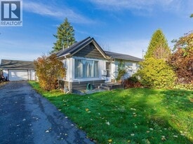 12187-12227 227 St in Maple Ridge, BC - Building Photo