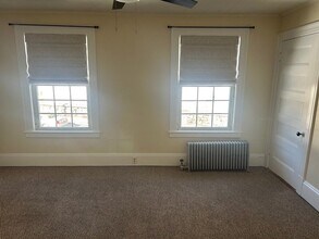 320 Varnum Ave in Lowell, MA - Building Photo - Building Photo