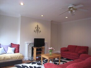39 Carlton St, Unit 1 in Brookline, MA - Building Photo - Building Photo
