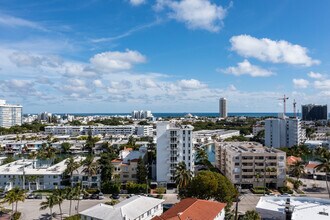 Knightsbridge Condominium in Miami Beach, FL - Building Photo - Building Photo