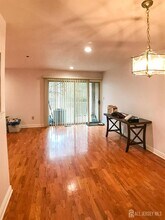 404 N Lafayette Rd in Metuchen, NJ - Building Photo - Building Photo