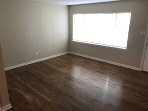 2725 Forest Park Blvd in Fort Worth, TX - Building Photo - Building Photo