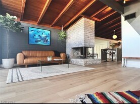 2105 Bonnie Brae Ave in Las Vegas, NV - Building Photo