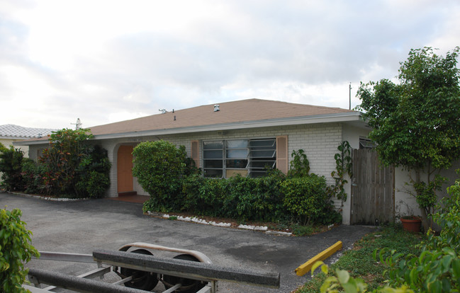 1836 Adams St in Hollywood, FL - Building Photo - Building Photo