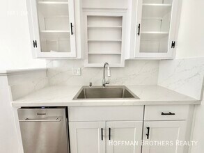 800 N Las Palmas Ave in Los Angeles, CA - Building Photo - Building Photo