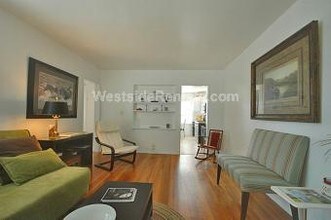 1352 Ocean Park Blvd, Unit D in Santa Monica, CA - Building Photo - Building Photo