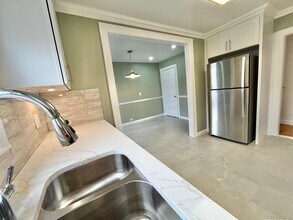 93 Myrtle Blvd in Larchmont, NY - Building Photo - Building Photo