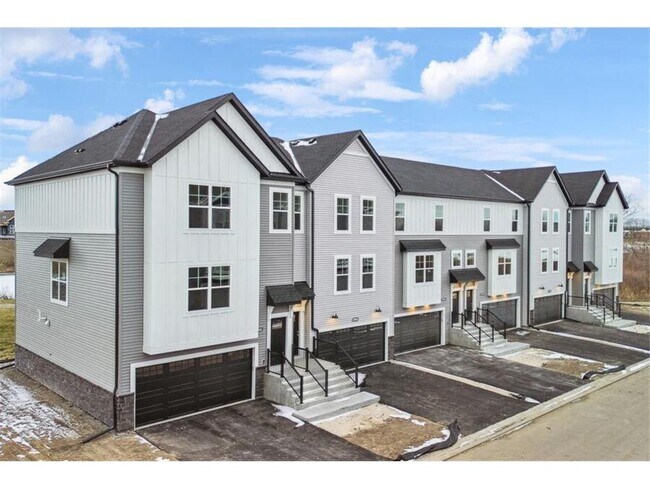 property at 13643 Marsh View Blvd