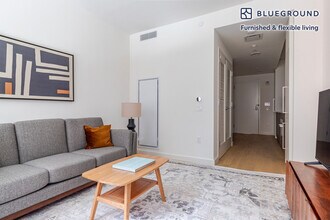 244 W 29th St in New York, NY - Foto de edificio - Building Photo