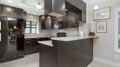 1545 Oyster Catcher Point in Naples, FL - Foto de edificio - Building Photo