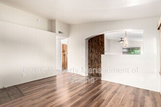9039 E Fox St in Mesa, AZ - Building Photo - Building Photo