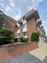 19 Central St in Somerville, MA - Building Photo