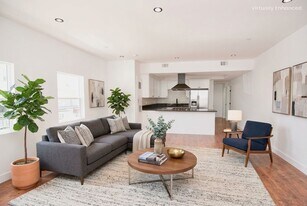 1861 S Longwood Ave in Los Angeles, CA - Building Photo