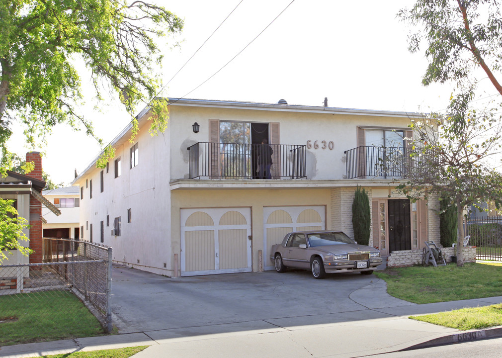 6630 Heliotrope Ave in Bell, CA - Building Photo