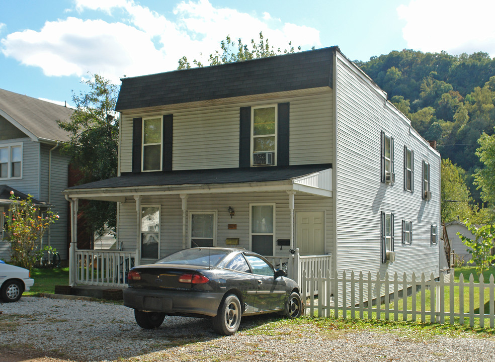 5407 Venable Ave SE in Charleston, WV - Building Photo