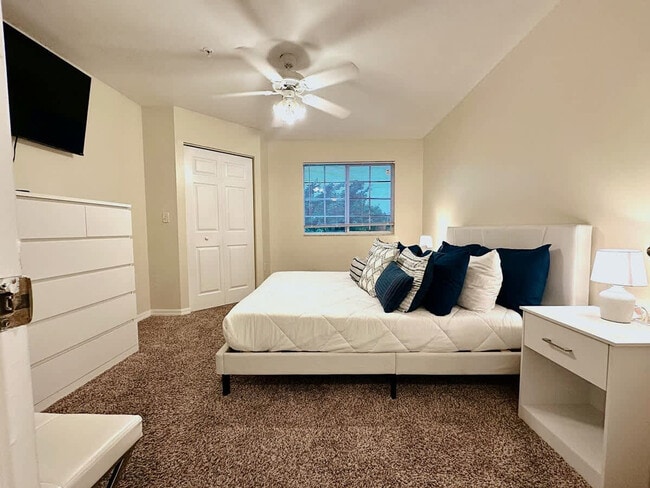 631 SW 111th Ln in Pembroke Pines, FL - Building Photo - Building Photo