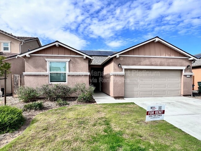 6692 E Cambridge Ave in Fresno, CA - Building Photo - Building Photo