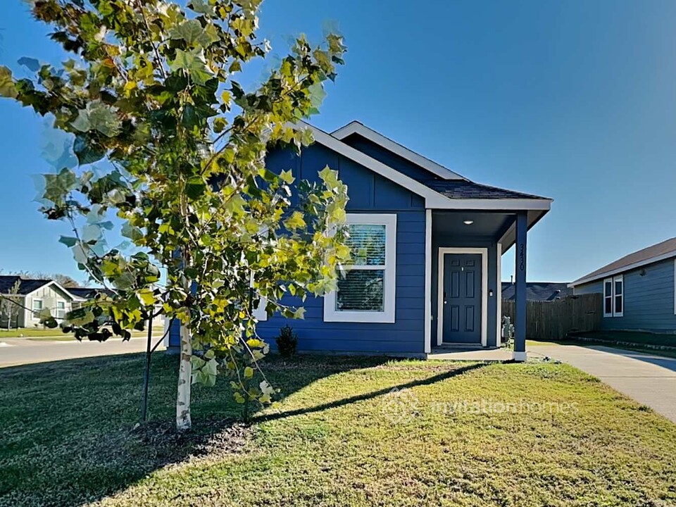 3430 Big Antero Dr in Crandall, TX - Building Photo