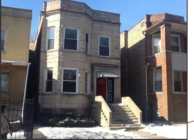 7026 S Calumet Ave in Chicago, IL - Building Photo