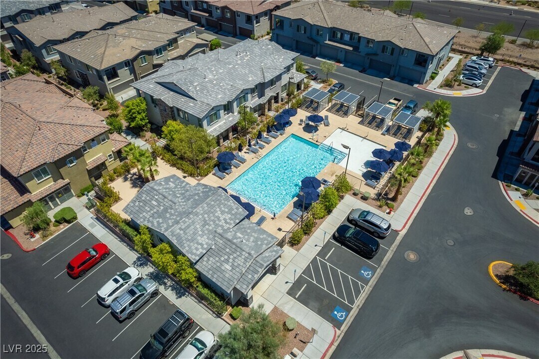 965 Nevada State Dr in Henderson, NV - Building Photo
