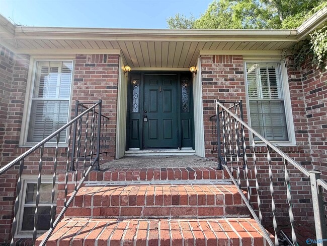 8711 Edgehill Dr SE in Huntsville, AL - Building Photo - Building Photo