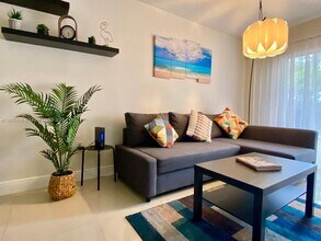 12533 NW 11th Way in Miami, FL - Building Photo - Building Photo