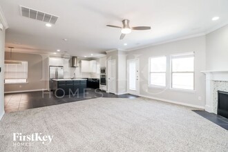 3805 Whisper Hollow Way in Fort Worth, TX - Building Photo - Building Photo