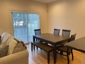 75 Gianna Dr, Unit 75 in Manchester, CT - Foto de edificio - Building Photo