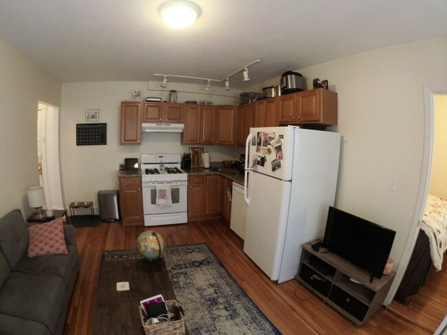 1620 Commonwealth Ave, Unit 11 in Boston, MA - Building Photo - Building Photo