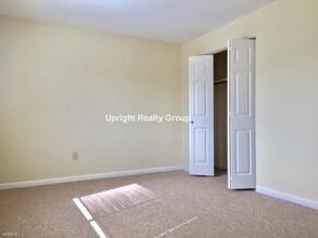 89 Plympton St-Unit -Apt 9 in Middleboro, MA - Building Photo - Building Photo